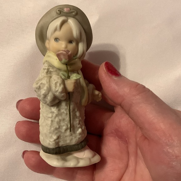 Enesco Other - Kim Anderson's, Pretty as a Picture, "A Red Rose Is For Love"